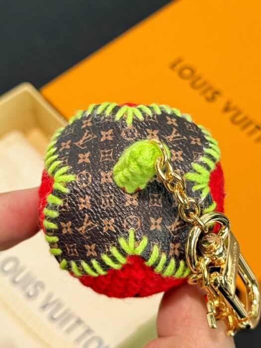 루이비통 베리리셔스 크로쉐 백 참 M02583 레드 레플리카 미러급 SA급 S급 고퀄리티 최상급 하이엔드 악세사리 [남성여성공용] 8