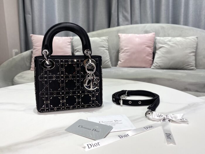 디올-레플리카-lady-dior-미니-백-블랙-라인-명품 레플리카 미러 SA급 디올 레플리카 LADY DIOR 미니 백 블랙 라인 스톤 까나쥬 새틴 11