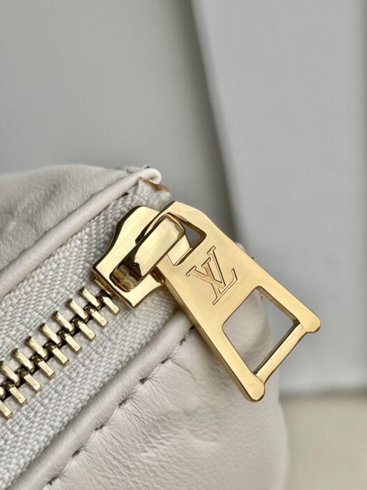 루이비통 레플리카 앙프렝뜨 쿠상 숄더백 17