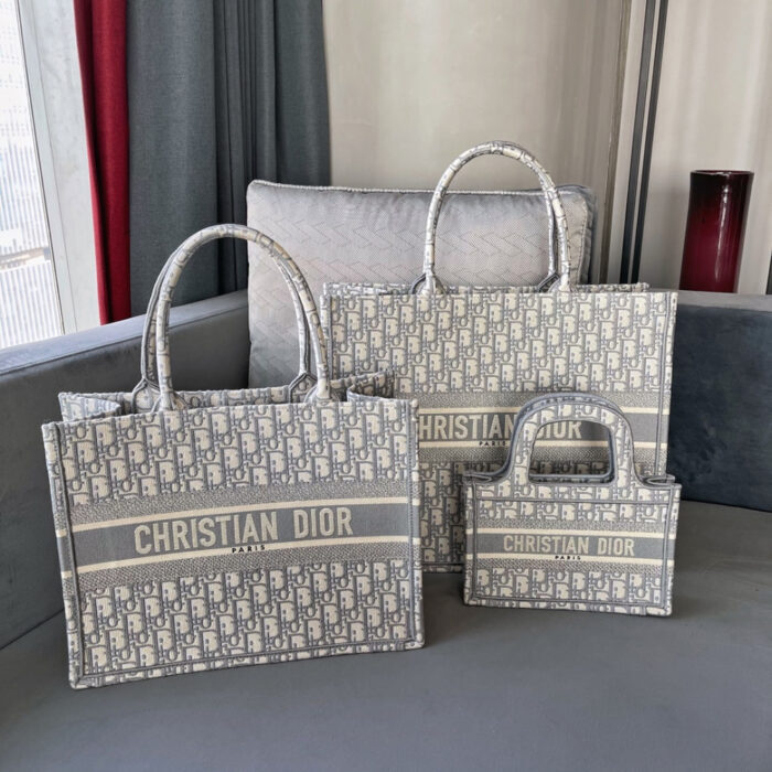 디올 북 토트 미디엄 백 가방 [2컬러] [매장-445만원대] 레플리카 미러급 SA급 S급 고퀄리티 토트백 크로스백 [여성] best  21