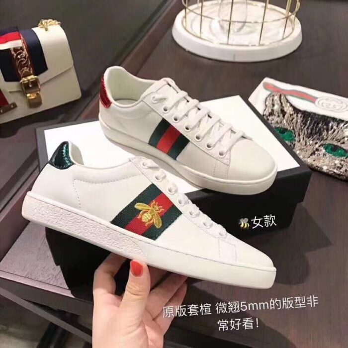 구찌 레플리카 에이스 위드 비 엠브로이더드 스니커즈 녹빨로고 3