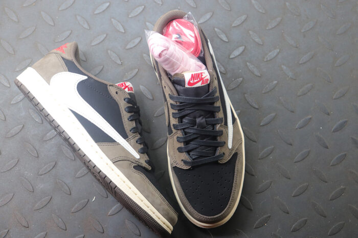 나이키 레플리카 트래비스 스캇 에어 조던 1 로우 모카 CQ4277-001 12