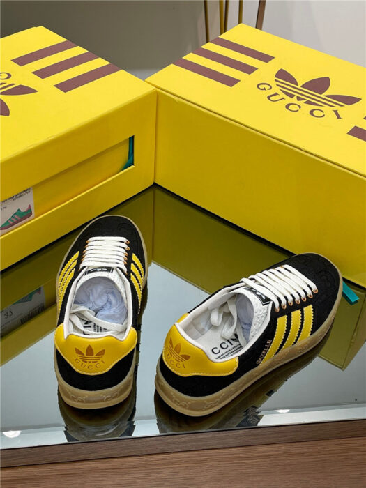 구찌-레플리카-아디다스-오리지널-gg-캔버스-가젤-스니커즈-명품 레플리카 미러 SA급 구찌 레플리카 아디다스 오리지널 GG 캔버스 가젤 스니커즈 23