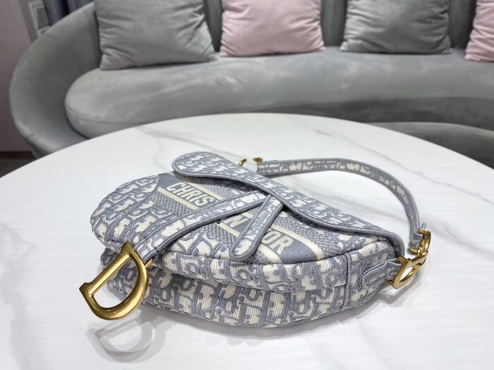 디올 오블리크 자수 새들 백 그레이 숄더백 레플리카 미러급 SA급 S급 고퀄리티 최상급 하이엔드 가방 [여성] - best 4