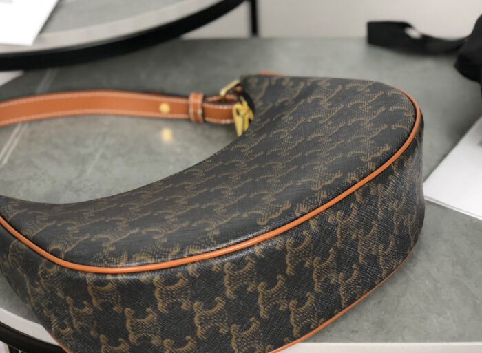 셀린느-레플리카-탄-아바-호보백-193952bzj04lu-명품 레플리카 미러 SA급 셀린느 레플리카 탄 아바 호보백 193952BZJ.04LU 26