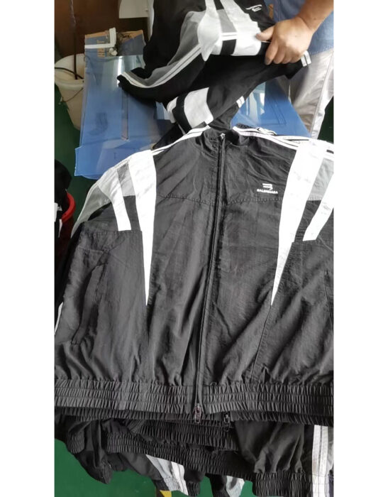 발렌시아가 레플리카 스포티 B 레귤러 트랙수트 자켓 [블랙] 35