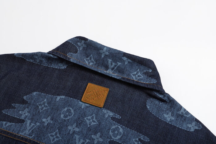 루이비통 모노그램 샴브레이 포켓 코튼 반팔 카라 셔츠 데님 1AIMJ8 레플리카 미러급 SA급 S급 고퀄리티 하이엔드 최상급 의류 [남성여성공용] 6