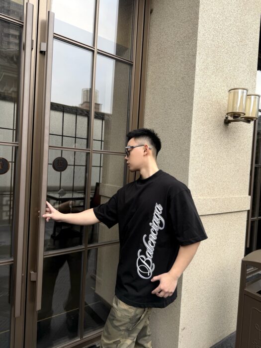 발렌시아가 Cursive 반팔티 블랙 레플리카 미러급 SA급 S급 고퀄리티 하이엔드 최상급 의류 [남성여성공용]