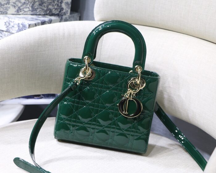 디올-레플리카-레이디백-17cm20cm24cm-7컬러-이니셜선택가능-명품 레플리카 미러 SA급 디올 레플리카 레이디백 17CM,20CM,24CM 7컬러 (이니셜선택가능) 22