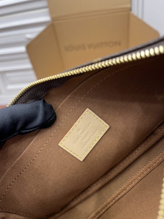 루이비통 레플리카 멀티 포쉐트 악세수아 M44840 10