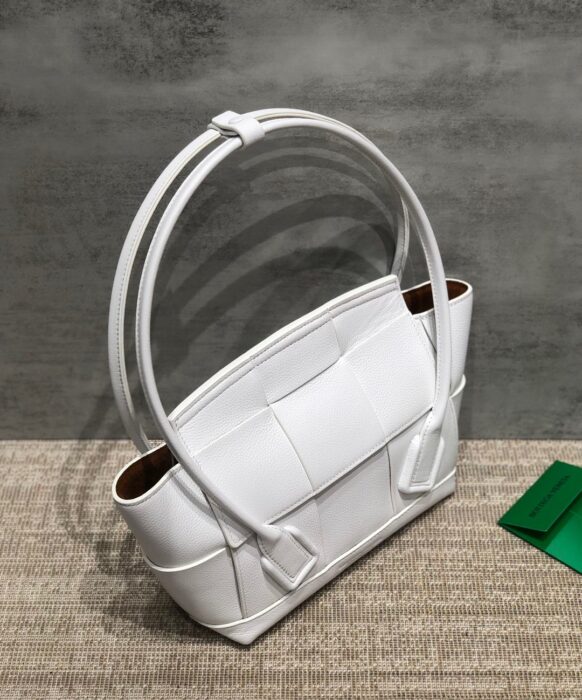 보테가베네타 레플리카 아르코 33 숄더백 8