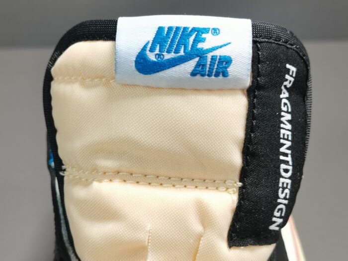 나이키-레플리카-에어-조던1-x-트래비스-스캇-x-명품 레플리카 미러 SA급 나이키 레플리카 에어 조던1 X 트래비스 스캇 X 프라그먼트 로우 밀리터리 블루 DM7866-140 11