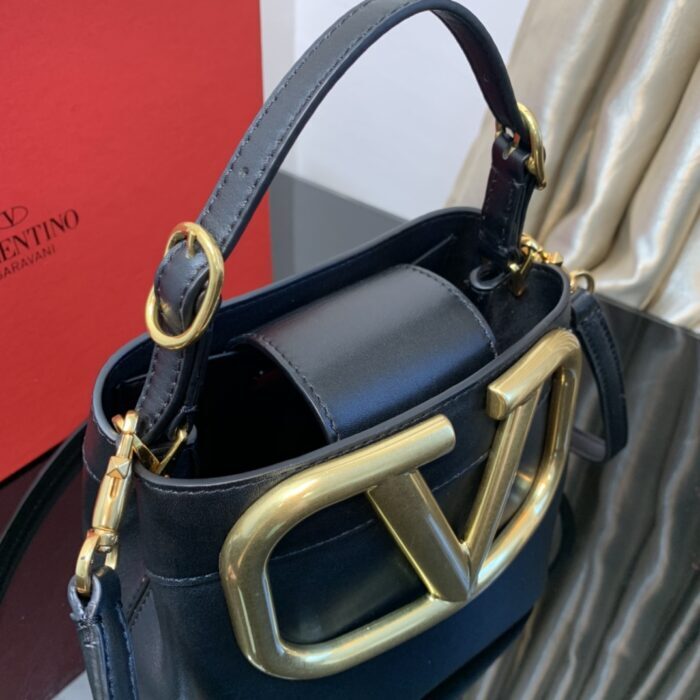 발렌티노 레플리카 슈퍼비 버킷백 15