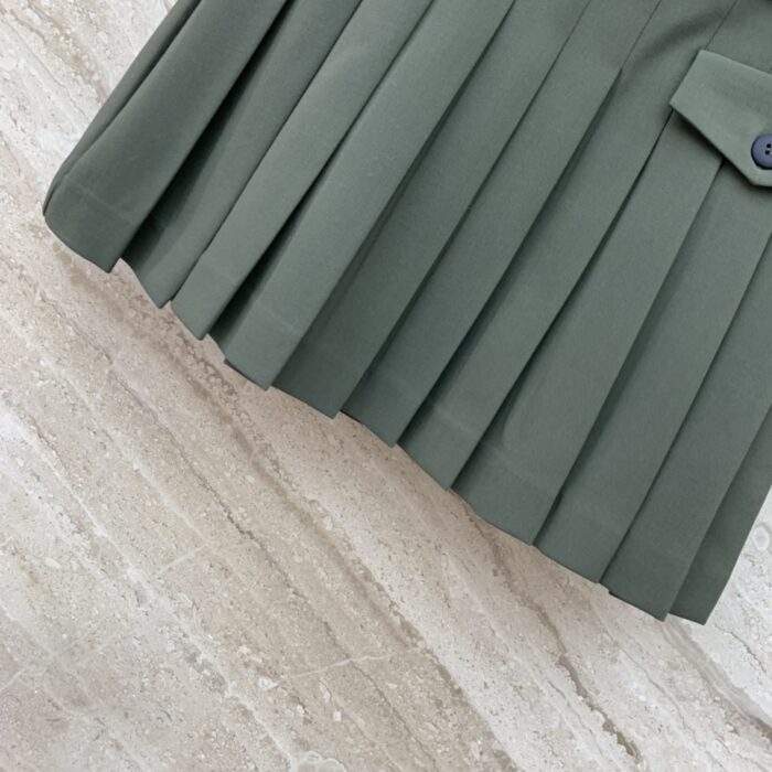 프라다-레플리카-하이-웨이스트-플리츠-미니-스커트-명품 레플리카 미러 SA급 프라다 레플리카 하이 웨이스트 플리츠 미니 스커트 9