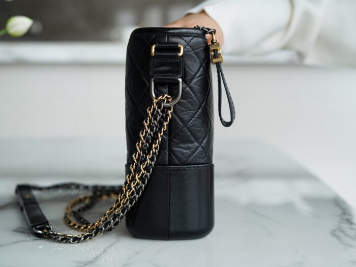 샤넬 레플리카 가브리엘 라지 카프스킨 호보백 블랙 10