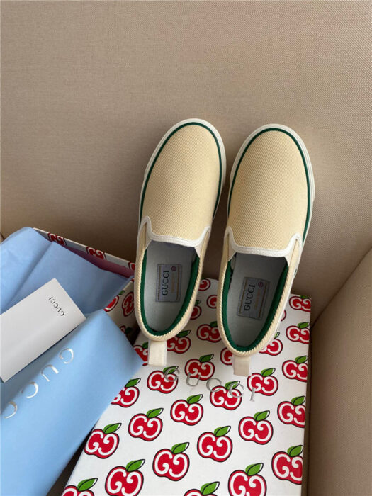 구찌 레플리카 GG 슈프림 테니스 슬립온 스니커즈 22