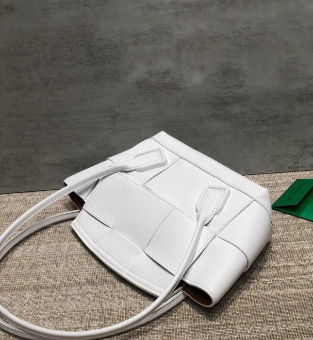 보테가베네타 레플리카 아르코 33 숄더백 12