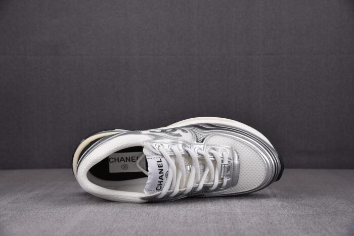 샤넬 레플리카 CC 로고 샤식스 화이트 실버 테니스 스니커즈 7