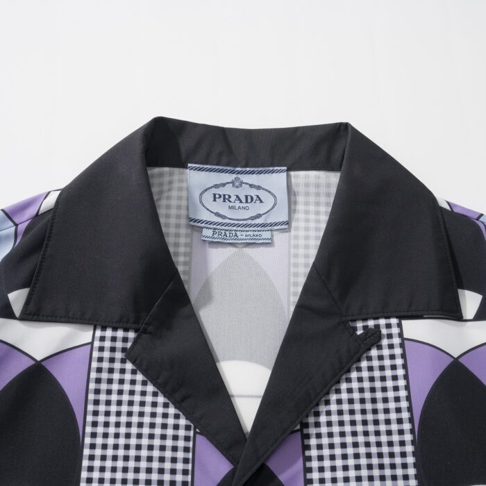 프라다 타임캡슐 프린티드 코튼 셔츠 라이트 블루 시클라멘 페이크 레이어링 긴팔 셔츠 레플리카 미러급 SA급 S급 고퀄리티 하이엔드 최상급 의류 [남성여성공용] 5