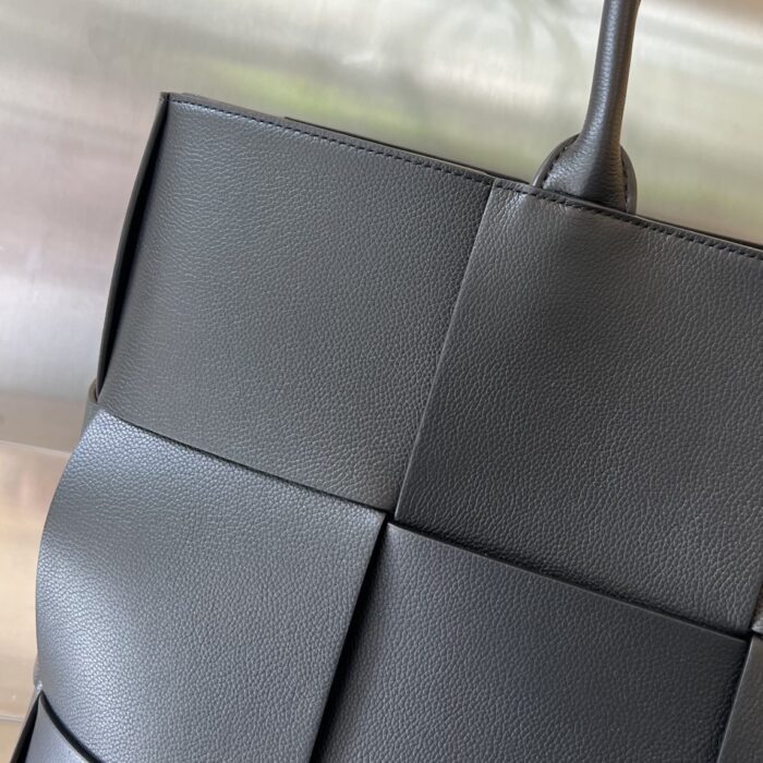 보테가베네타 레플리카 아르코 토트백 블랙 5