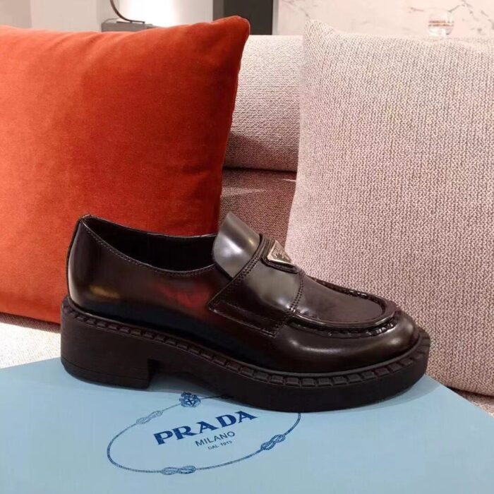 프라다 레플리카 초콜렛 트라이앵글 로고 브러쉬드 로퍼 블랙 1D246M 8