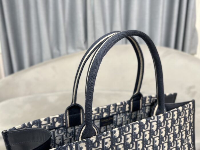 디올 레플리카 오블리크 스몰 북 도트백 11