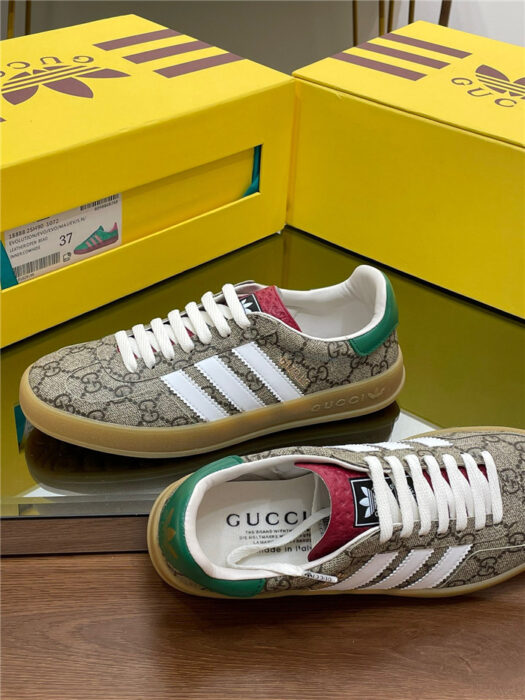 구찌-레플리카-아디다스-오리지널-gg-캔버스-가젤-스니커즈-명품 레플리카 미러 SA급 구찌 레플리카 아디다스 오리지널 GG 캔버스 가젤 스니커즈 9