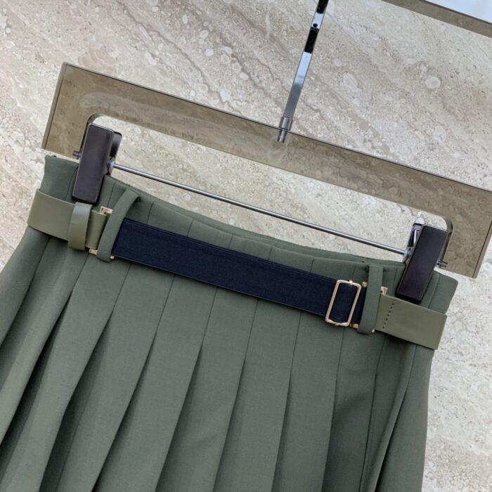 프라다-레플리카-하이-웨이스트-플리츠-미니-스커트-명품 레플리카 미러 SA급 프라다 레플리카 하이 웨이스트 플리츠 미니 스커트 7