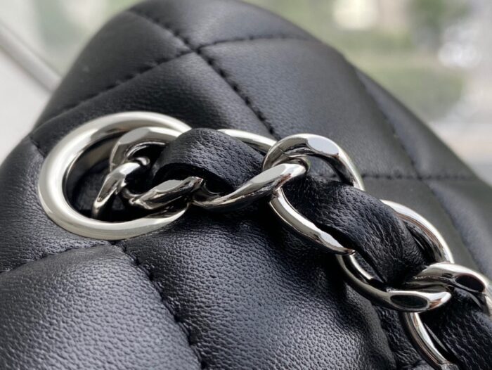 샤넬 레플리카 클래식 램스킨 은장 미듐 [블랙] 26