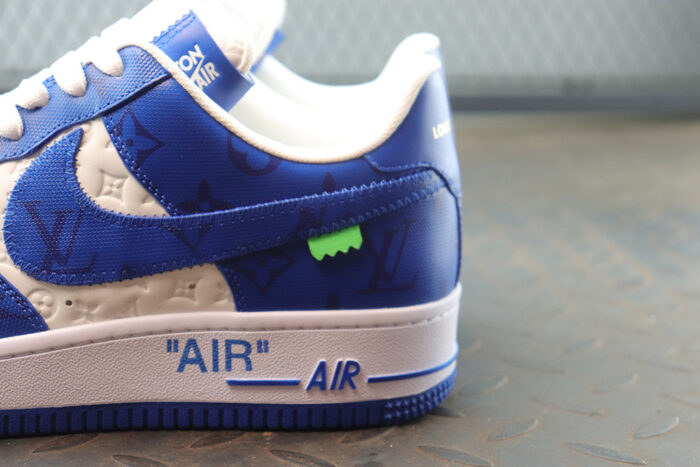 루이비통 레플리카 나이키 에어 포스 1 바이 버질 아블로 화이트 팀 로얄 LVNAFUB 4