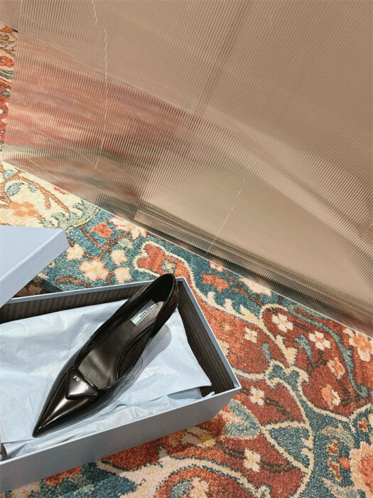 프라다 레플리카 브러시드 펌프스 힐 (굽높이7.5CM) P64916 17