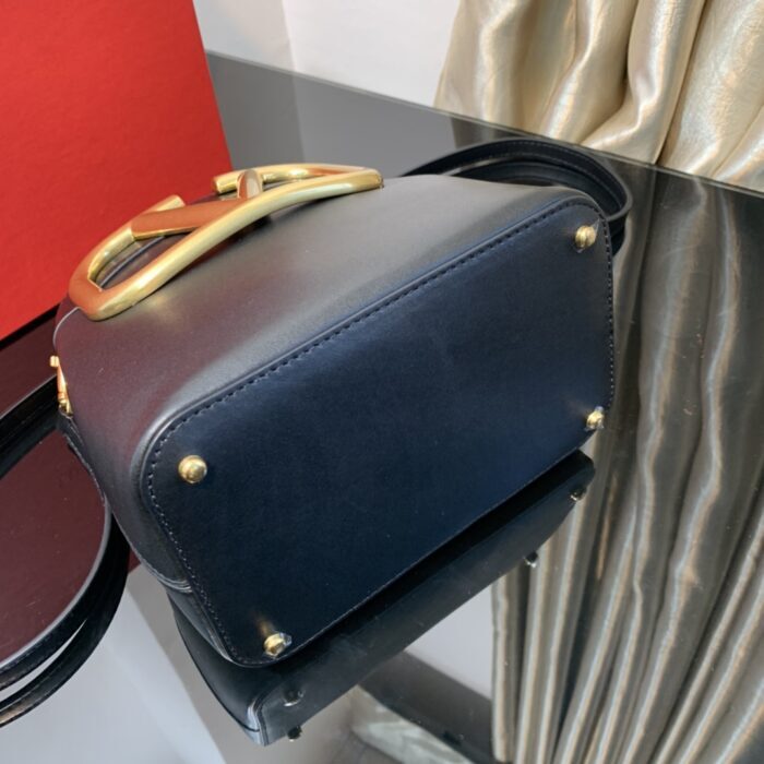 발렌티노 레플리카 슈퍼비 버킷백 16