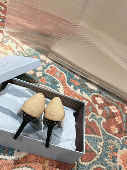 프라다 레플리카 브러시드 펌프스 힐 (굽높이7.5CM) P64916 26