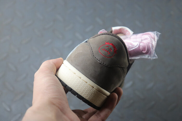 나이키 레플리카 트래비스 스캇 에어 조던 1 로우 모카 CQ4277-001 14