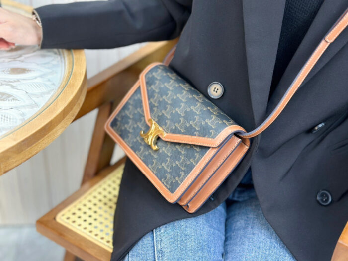 셀린느-레플리카-엔벨로프백-트리옹프-캔버스-카프스킨-명품 레플리카 미러 SA급 셀린느 레플리카 엔벨로프백 - 트리옹프 캔버스 & 카프스킨 113322EZH.04LU 4