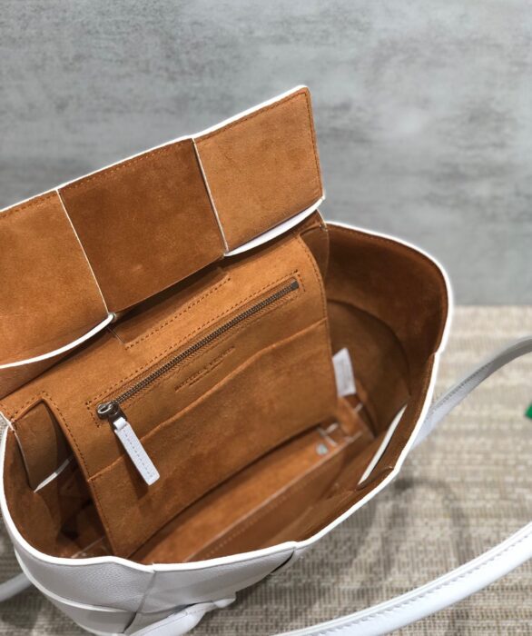 보테가베네타 레플리카 아르코 33 숄더백 13