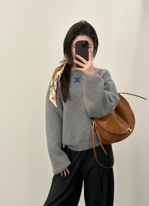 셀린느 코튼 스웨터 니트 그레이 RY0M40X73 레플리카 미러급 SA급 S급 고퀄리티 하이엔드 최상급 의류 [남성여성공용]