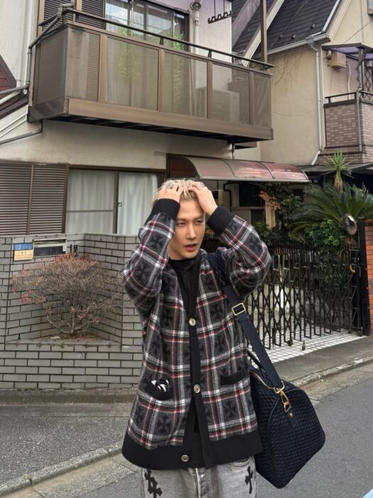 크롬하츠 십자가 체크 자카드 가디건 레플리카 미러급 SA급 S급 고퀄리티 하이엔드 최상급 의류 [남성여성공용]