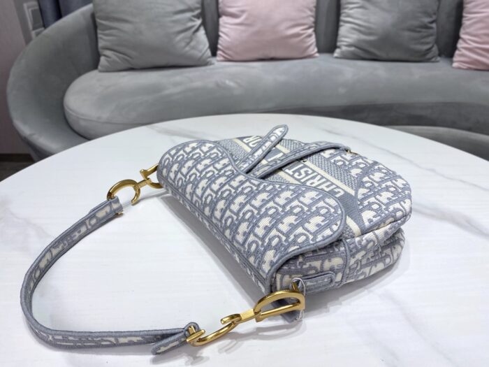 디올 오블리크 자수 새들 백 그레이 숄더백 레플리카 미러급 SA급 S급 고퀄리티 최상급 하이엔드 가방 [여성] - best 5