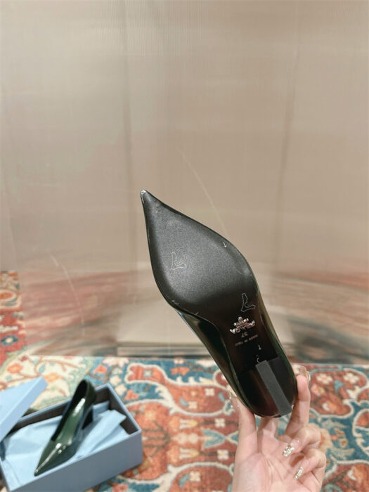 프라다 레플리카 브러시드 펌프스 힐 (굽높이7.5CM) P64916 37