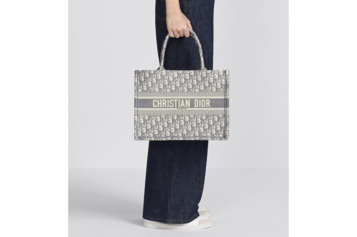 디올 북 토트 미디엄 백 가방 [2컬러] [매장-445만원대] 레플리카 미러급 SA급 S급 고퀄리티 토트백 크로스백 [여성] best  8