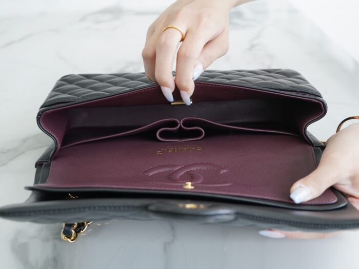 샤넬 레플리카 클래식 미디움 램스킨 블랙 골드 6