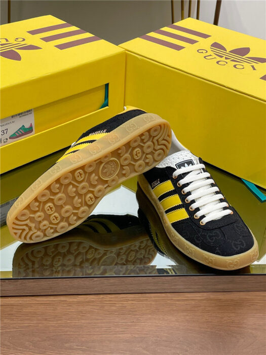 구찌-레플리카-아디다스-오리지널-gg-캔버스-가젤-스니커즈-명품 레플리카 미러 SA급 구찌 레플리카 아디다스 오리지널 GG 캔버스 가젤 스니커즈 28