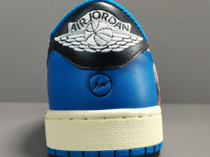 나이키-레플리카-에어-조던1-x-트래비스-스캇-x-명품 레플리카 미러 SA급 나이키 레플리카 에어 조던1 X 트래비스 스캇 X 프라그먼트 로우 밀리터리 블루 DM7866-140 15