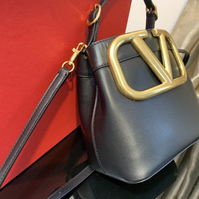 발렌티노 레플리카 슈퍼비 버킷백 10