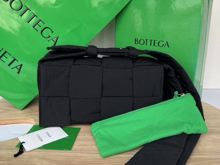 보테가베네타 레플리카 패딩 테크 카세트백 628951 [블랙그린] 3