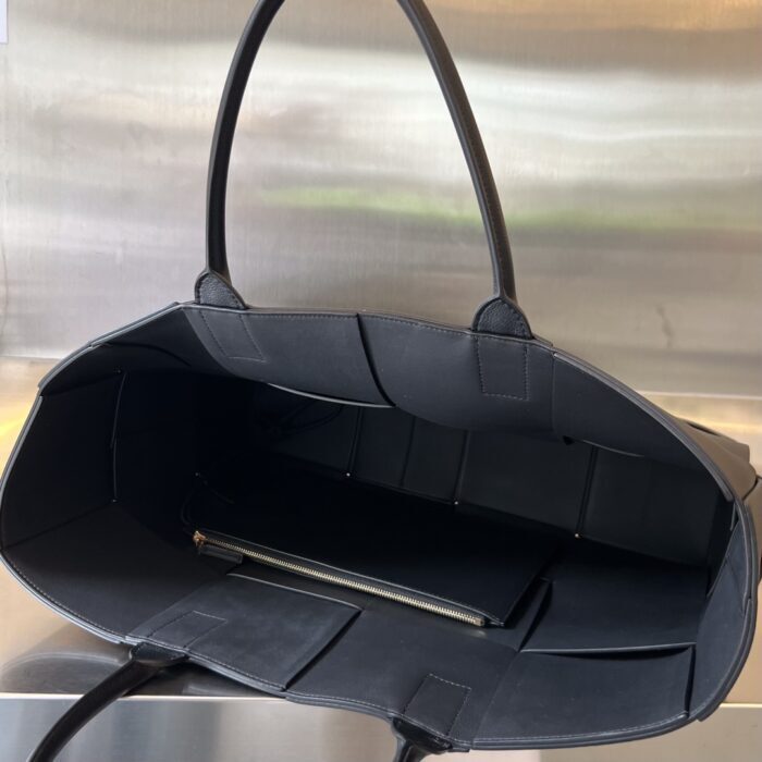 보테가베네타 레플리카 아르코 토트백 블랙 3