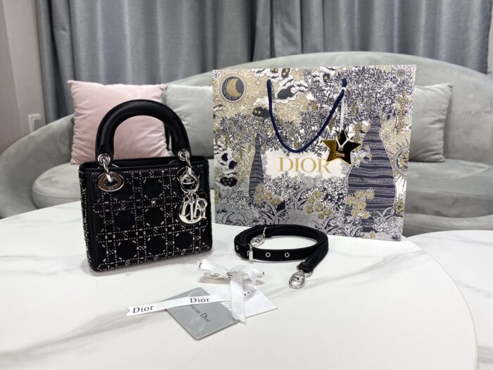 디올-레플리카-lady-dior-미니-백-블랙-라인-명품 레플리카 미러 SA급 디올 레플리카 LADY DIOR 미니 백 블랙 라인 스톤 까나쥬 새틴 6