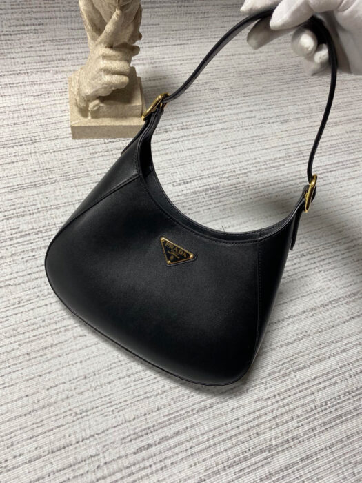 프라다 미디엄 가죽 숄더백 [2컬러] [매장-430만원대] 레플리카 미러급 SA급 S급 고퀄리티 가방 best [여성] 17