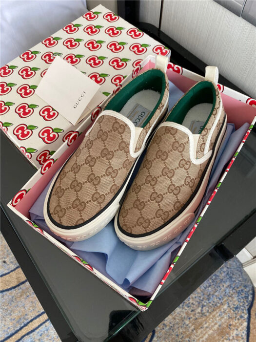 구찌 레플리카 GG 슈프림 테니스 슬립온 스니커즈 37